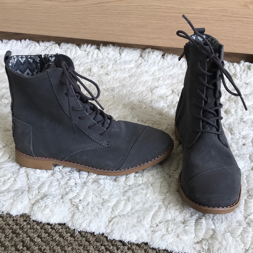 TOMS Boots